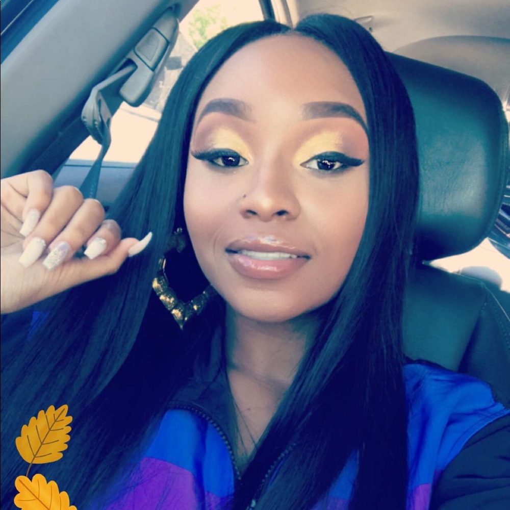 Meet your Posher, Sharice